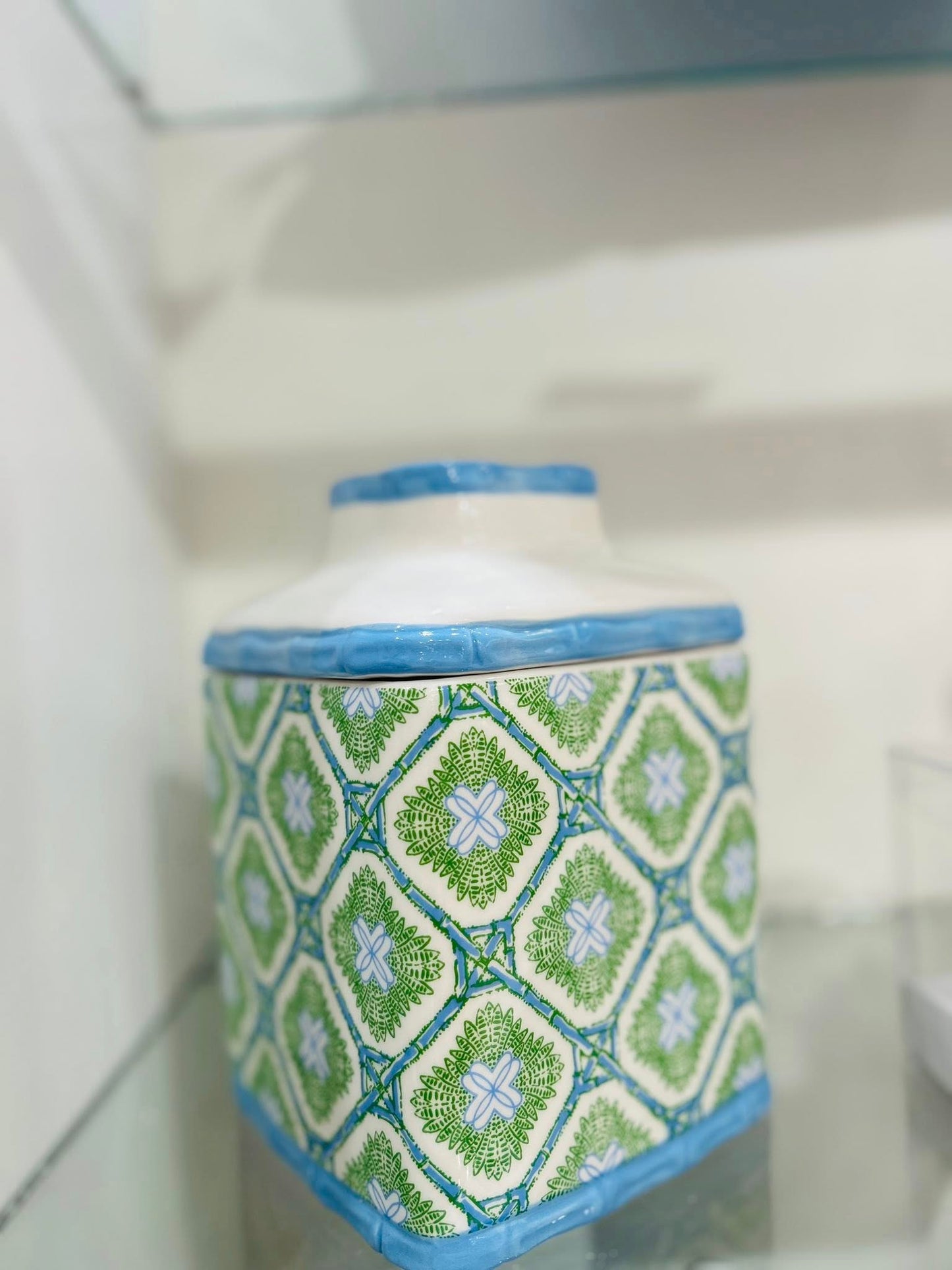 Lilly Pulitzer Bamboo Trellis Tissue Holder