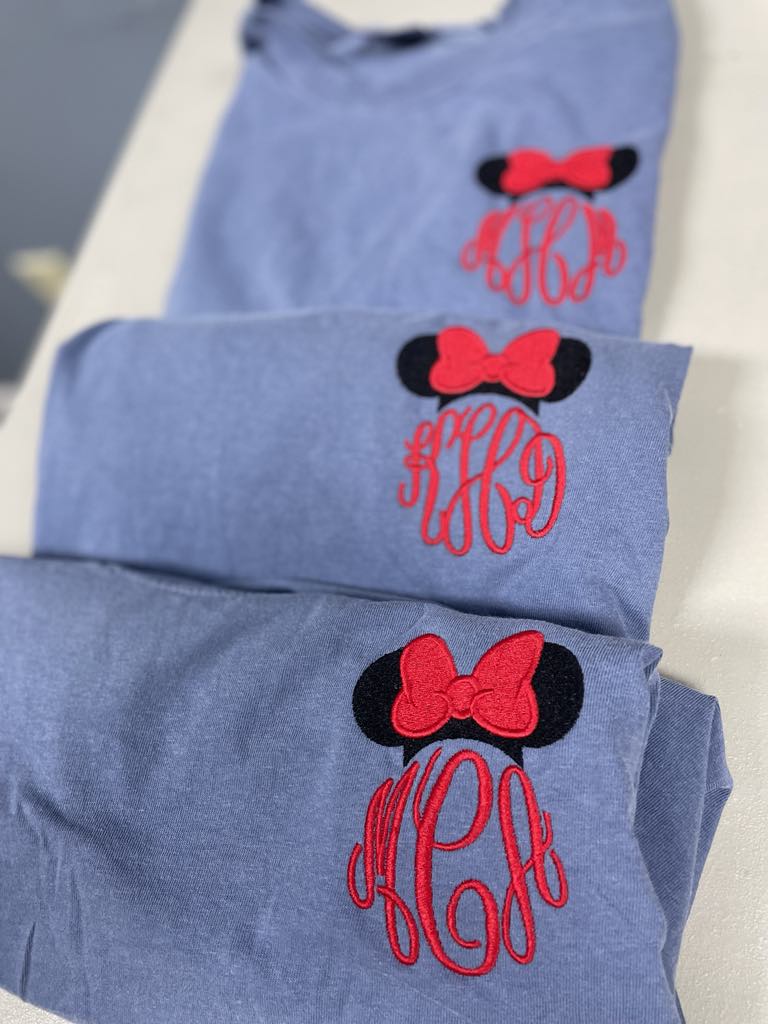 Embroidery Comfort Color - Minnie Monogram