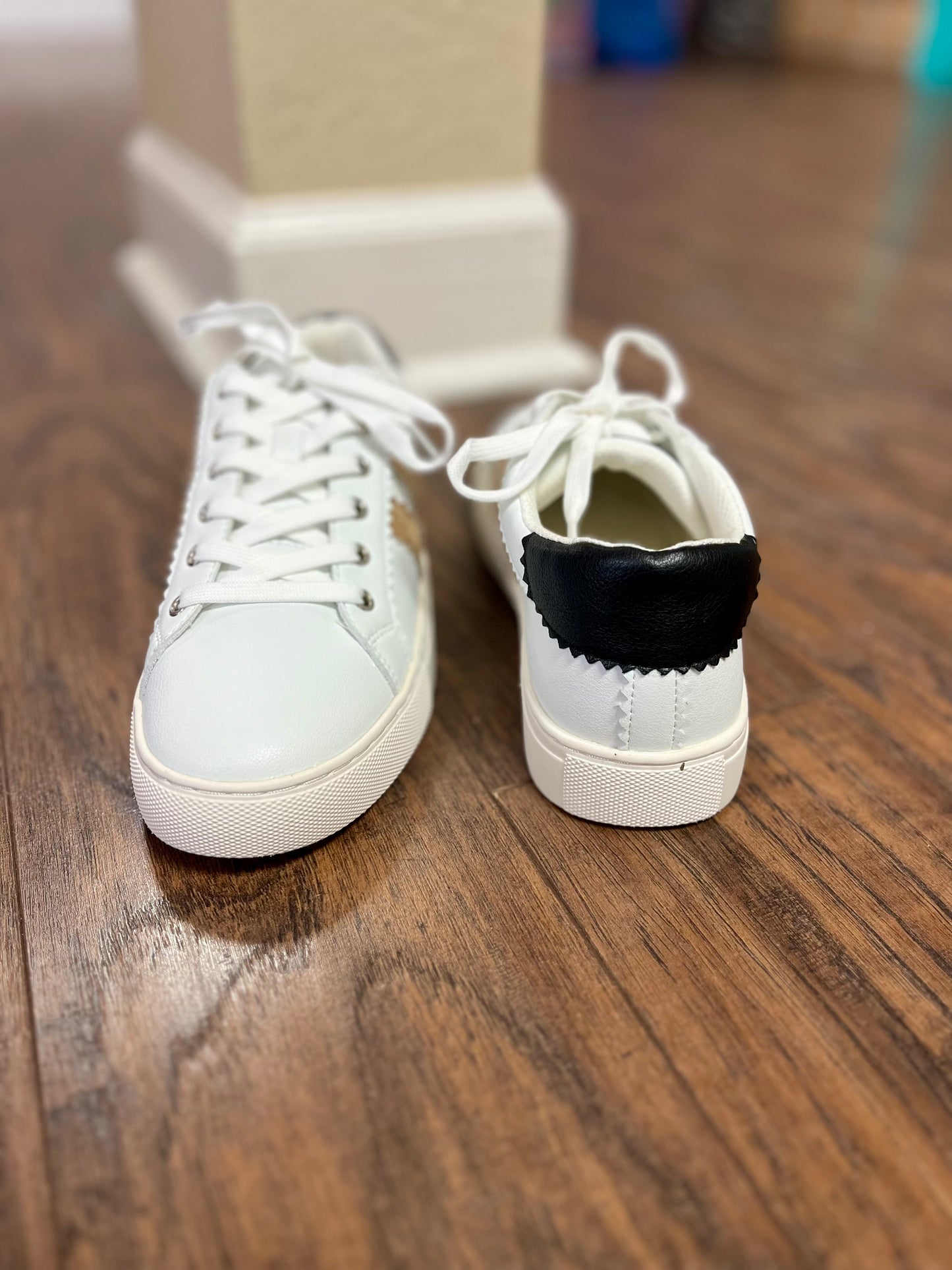 Corkys Showtime Sneakers