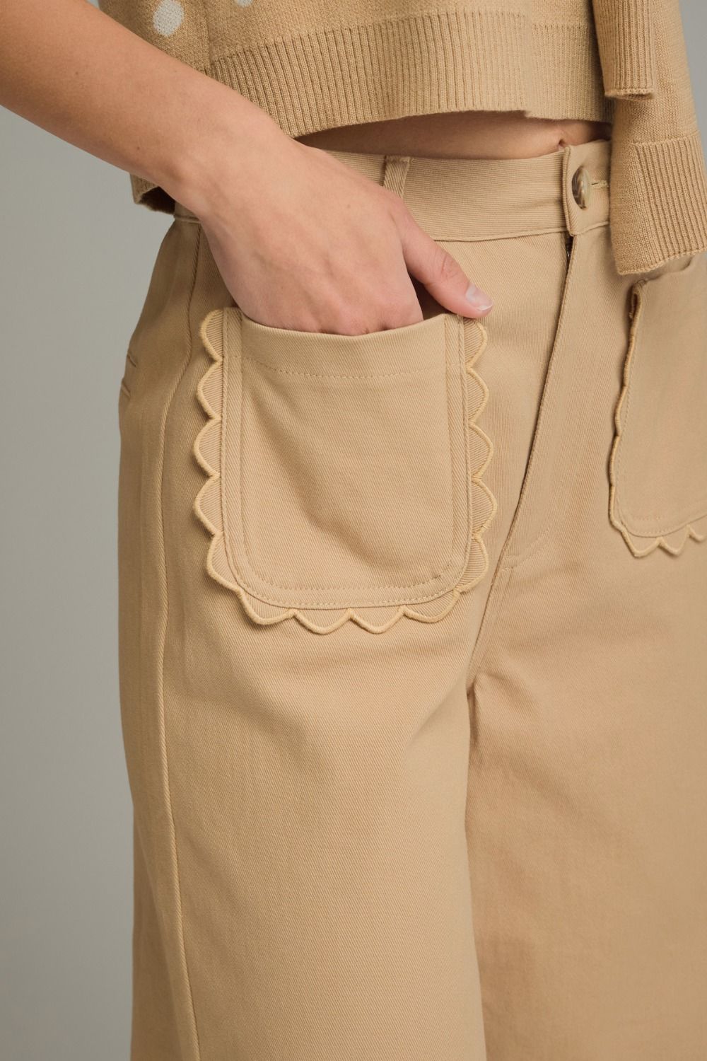 Entro Solid Wide Leg Scallop Pants