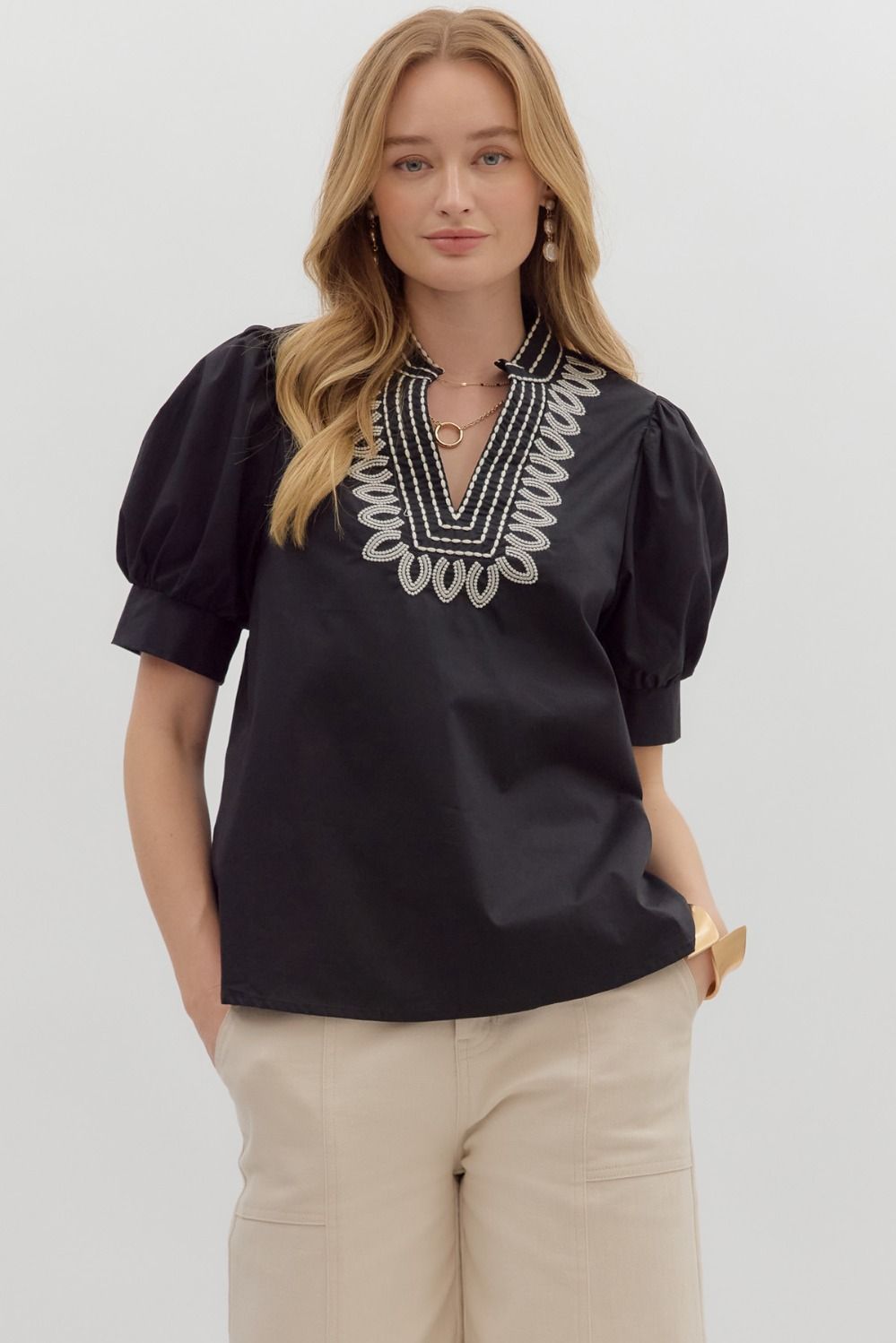 Entro Cuff Band Puff Sleeve Embroidery Top