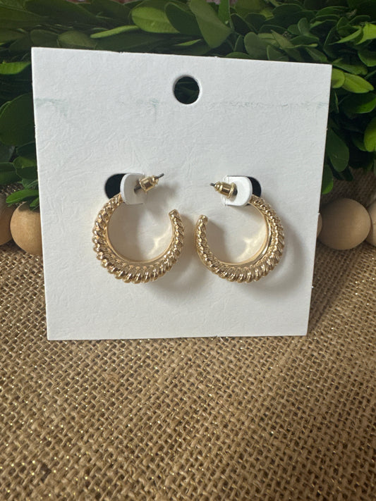 GS Twisted Double Layer Small Hoops