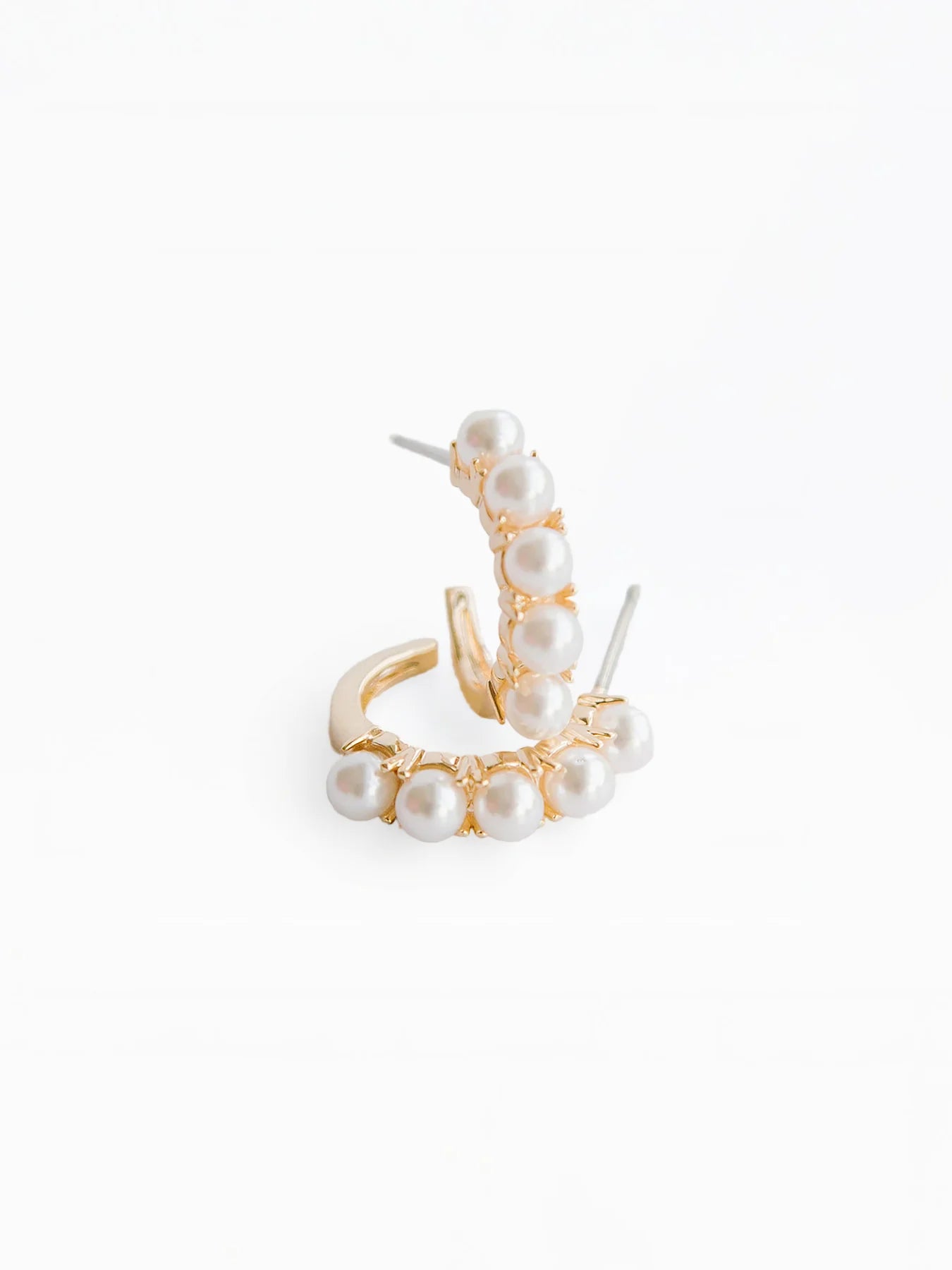 Mary Square Jeanine Pearl Hoops