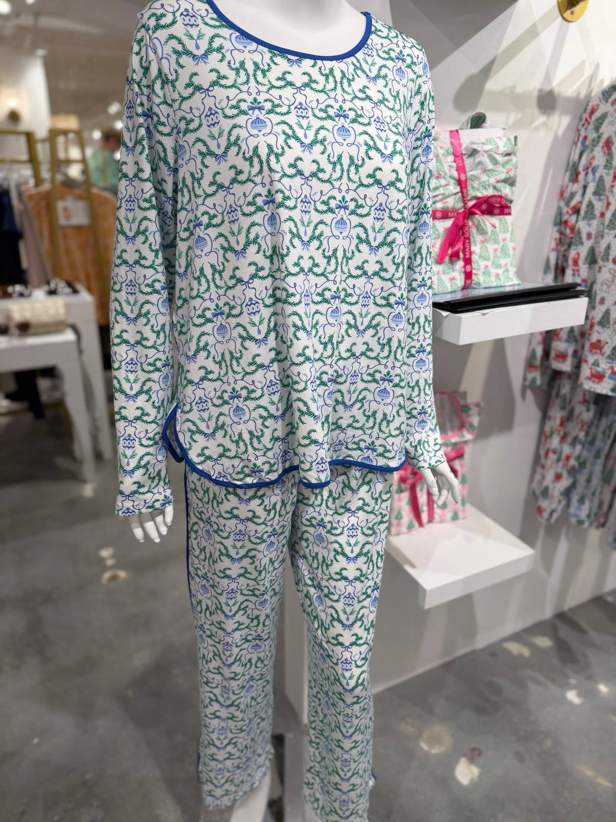 Mary Square Melody Garland Tapestry PJs