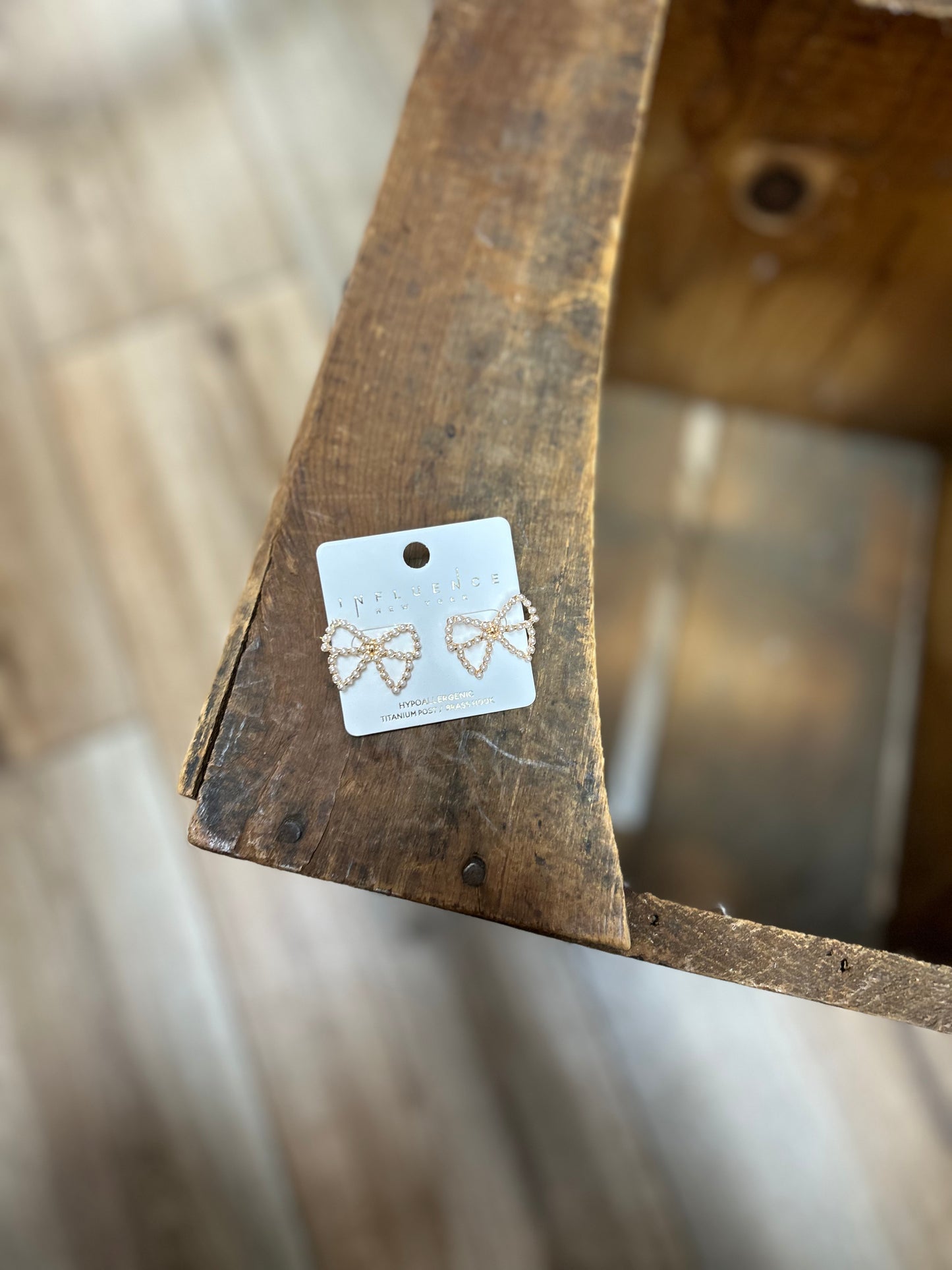 GS Pearl Open Bow Studs