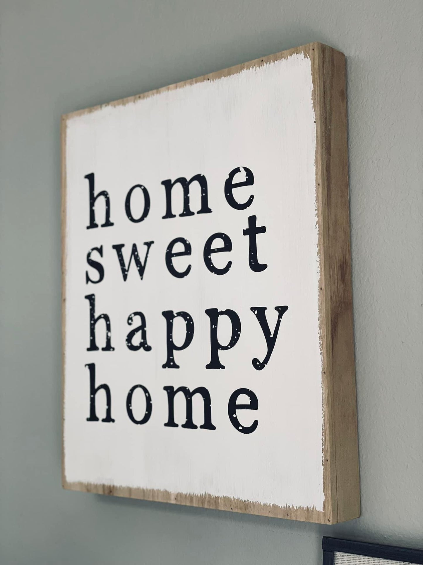 24 MP Plaque Home Sweet Happy Home