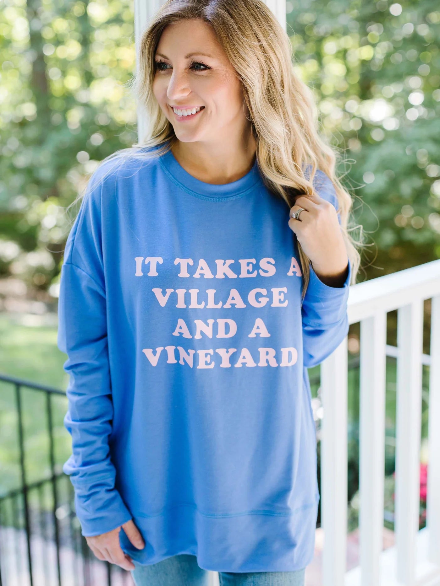 BF Hannah Sweatshirt - Village & Vineyard