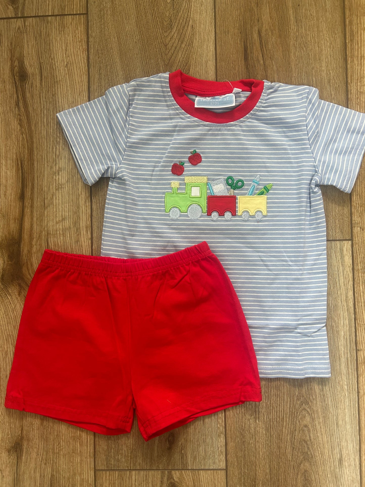 Trotter Street School Supplies Train Short Set