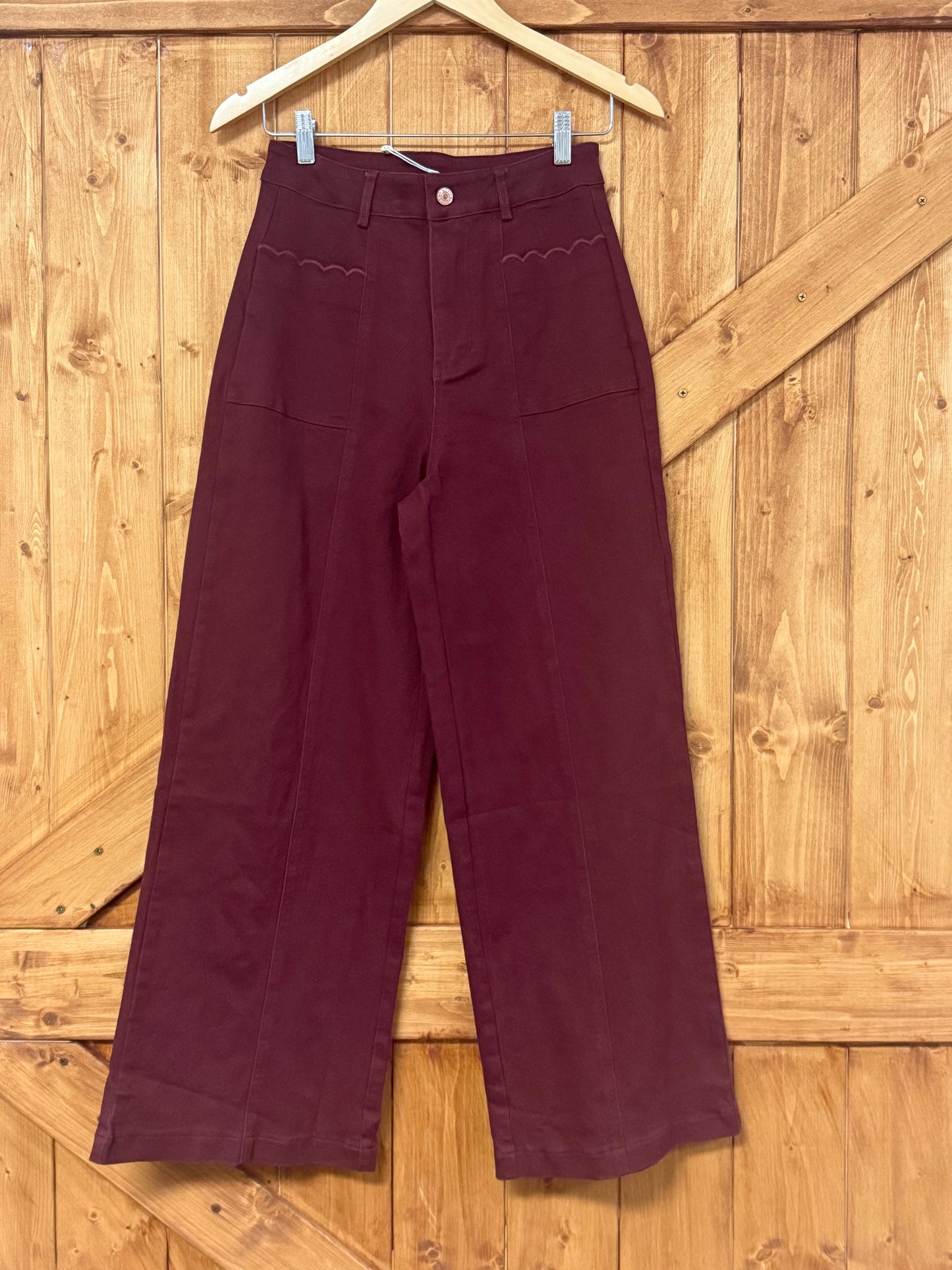 Entro Wide Pants with Seam & Scallop Pockets