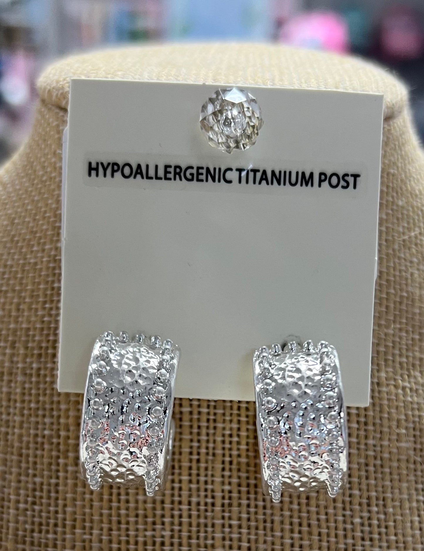 GS Wide Hammered Hoops