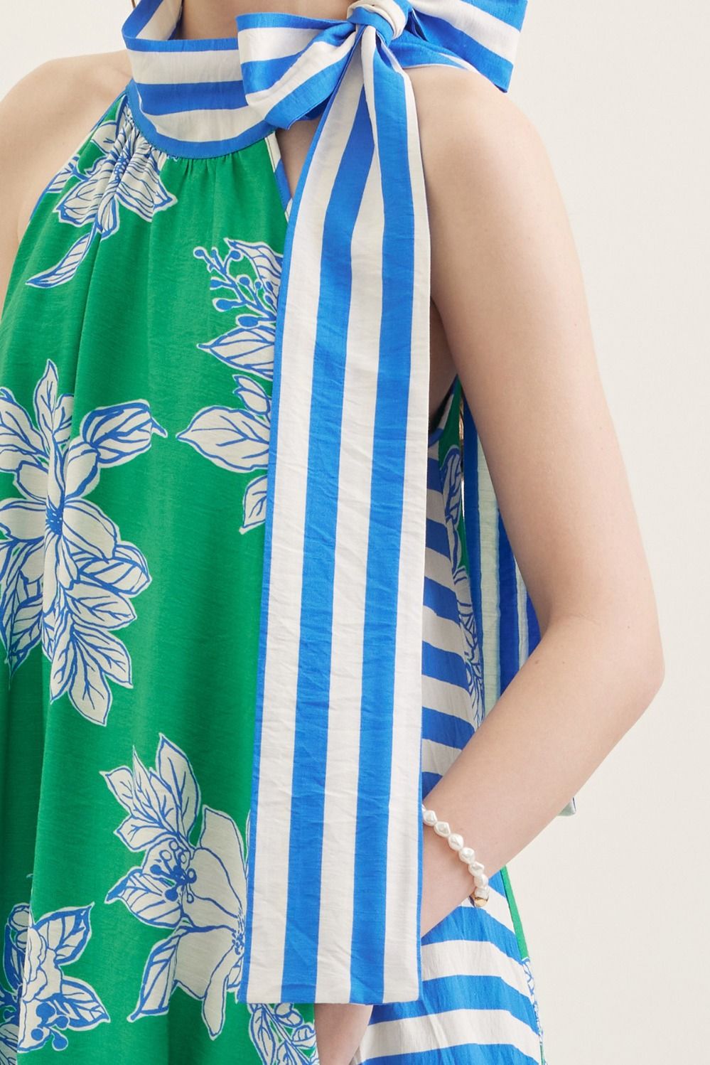 Entro Floral Print Midi with Neck Bow