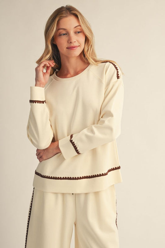 Jodifl Sweatshirt with Scallop Stitching